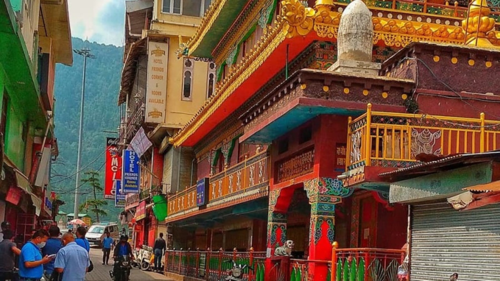 Mecleod temple market